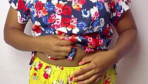 देसी नई शादी शुदा जोड़ी, बताओ हनीमून पर कैसे राइड करती हो