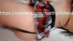 Cuando No Tengo a Una Verga de Verdad Me Tengo Que Consolar con Algo