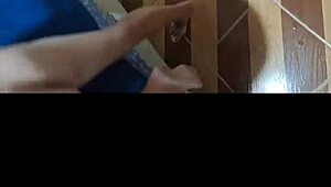 comprei uma cama king e inalgurei com minha amiga blonde e nos duas levamos gozada na boca do meu marido