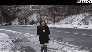 मैं अपनी लेस्बियन सौतेली बहन को छूना बंद नहीं कर सकता जब तक वह हार्ड कम नहीं करती।