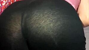 Pijamada con mi amiga en mini shorts negros, big ass teen 18+ action!