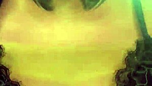 Fiquei com tesão na academia e gozei no banheiro