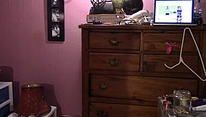 Man, this sexy kitten Theory dances wild in homemade vid