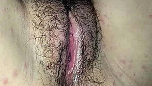 Xxx casero: Mi cuñada's wet pussy moans during easy creampie