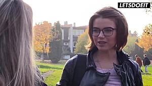 यो, Marina Visconti क्रिसमस पर अपने कॉवर्कर को टोटली बांग करती है, यह Letsdoeit पर वाइल्ड है!