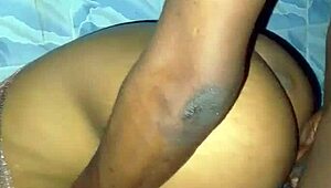 Hell yeah! Quick hot action inside the bathroom with a stunning submissive beauty!