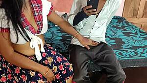 इंडियन स्टेप सिस्टर को स्टेप ब्रदर ने वाइल्ड हिंदी टेल में पाउंड किया! 😱