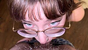 “अरे, प्रिम टेलर, तुम मेरी नॉटी नेबर हो!”