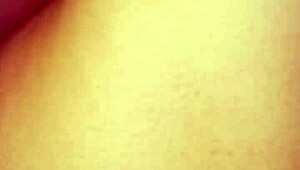 mis amigos cogiendo y yo en el baño con morrita enfiestada!