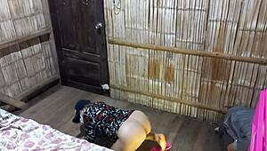 Madrastra just slurps up the 18-year-old hijastro’s load during hubby’s crisis.