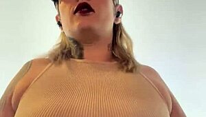 My nipples were hard at the gym, sweat dripping from my pussy. Guys stared and grabbed their cocks.