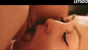 वाह, ऐस्लिन और फॉक्सी सानी एक दूसरे की वेट पस्सीज के साथ प्ले करना प्यार करती हैं! 😘