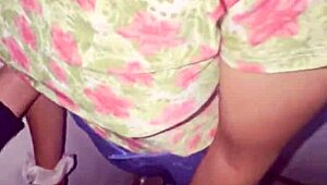 mis amigos cogiendo y yo en el baño con morrita enfiestada!