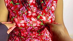 उसकी पिंक पस्सी रफ एक्शन में एमेजिंग टेस्ट करती है