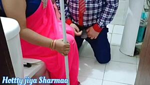 Desi housewife rides in hot sex roleplay