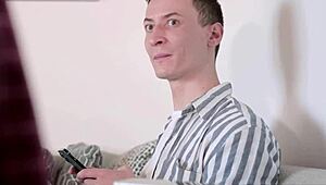 एंडलेस टीजिंग के बाद, मैंने अपनी टिनी 18+ stepsister Ohana Petite को फाइनली बैंग किया। यह प्योर हार्डकोर ब्लिस था।