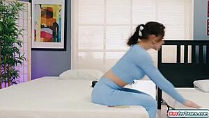 hey, let’s test this mattress, say shemales emma rose and ariel demure