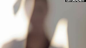 ब्यूटीफुल बेब रूबी रेन स्टेपब्रो को वाइल्ड सेक्स में सेड्यूस करती है 😍