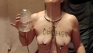 Esclave F Autoseance Uro with Insulting Masturbation Feels Raw