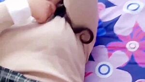 Sexy Amateur Sucking Hard In Homemade Action!