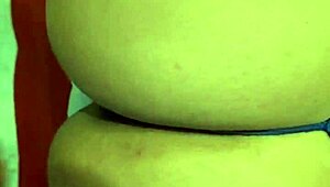 latina culona con enormes tetas me deja follar le el culo