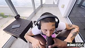 Short-haired pawg gia lovely bounces on louie smalls bbc deepthroat