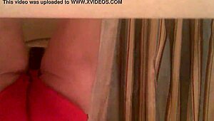 Yo, check my solo bathroom play, so wet!