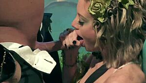 man, i can’t believe Batfuck slammed into Poison Envy’s garden, banging hard in stockings doggystyle.