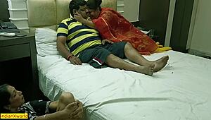 डेम! Middle-aged husband का छोटा 18+ लंड फेल, hot desi wife frustrated!