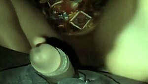 इंडियन देसी गर्लफ्रेंड बॉयफ्रेंड से हार्ड फक होती है डर्टी टॉक के साथ