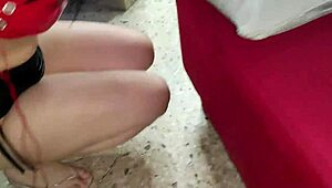 petite teen babe gives sloppy rimjob in leaked clip