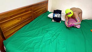 वाह, स्टीपसिस्टर के हसबैंड मुझे बिना कंडोम के राइडिंग से पागल कर देते हैं, सॉरी!