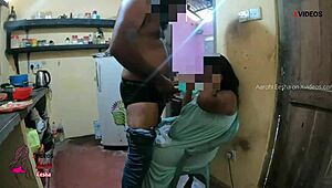 यो, ये धोखेबाज पत्नी बिल्स चुकाने के लिए चोदती है 💦