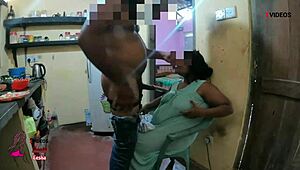 यो, ये धोखेबाज पत्नी बिल्स चुकाने के लिए चोदती है 💦