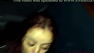 Corno leva esposa ao cine porno para transar com estranhos outdoor