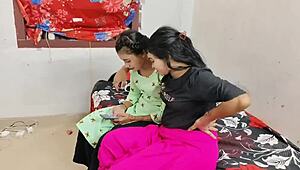 कोमल और नेहा के साथ बेस्ट थ्रीसम, कमरे में वाइल्ड होकर