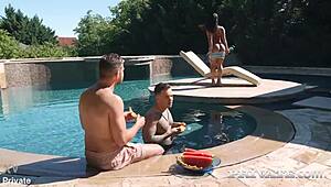 सारा डायमैंट्स का वाइल्ड डेब्यू डबल पेनेट्रेशन और ऐनल क्विकी के साथ