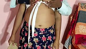 देसी चब्बी भाभी होटल में बॉस से हार्ड स्लैम्ड!