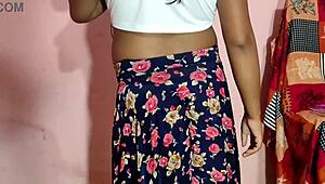 देसी चब्बी भाभी होटल में बॉस से हार्ड स्लैम्ड!