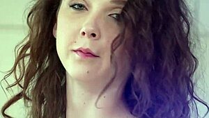 डैडी, क्या तुम्हारे दोस्त मुझे उन बड़े लंड से चोट पहुंचाएंगे?!