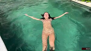 Powerful Squirting With Katty West