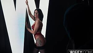 Wifey, hubby watches Sienna Rae get double penetrated right there!