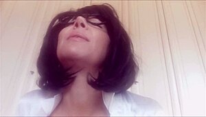 सौतेली मम्मी इतनी यंग और काइंड लगती है