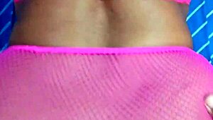 Damn, check this greedy ebony asshole with anal plug winking! 😜