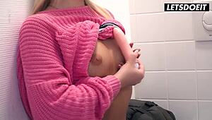 बड़ी गैंड वाली ब्लॉन्ड लोविता फेट की चूत में क्रीमपाई, डैम