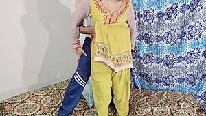 अनरियल! इंडियन मुस्लिम काउगर्ल व्होर वाइल्ड स्पैंकिंग के साथ कॉक राइड करती है