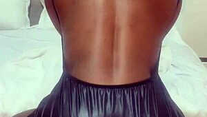 i'm twerkin my fat bouncy ass with a vibrator, oh yeah!