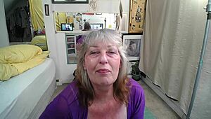 Worshipping Henny’s big black cock, how does beauty Dawnskye1962 handle this monster?