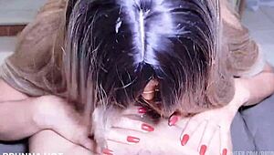 Garota from the job sucking without a condom on an older guy's rod.