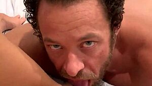 Emma Hix and Brad Newman in steamy romantic oral! 😍